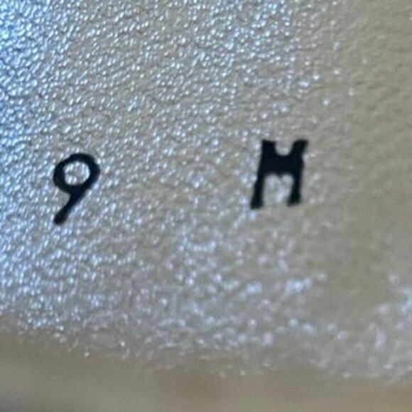 Stuart Weitzman Gray Diamond Crystal Strappy High Heeled Sandals Sz 9 - Picture 7 of 7